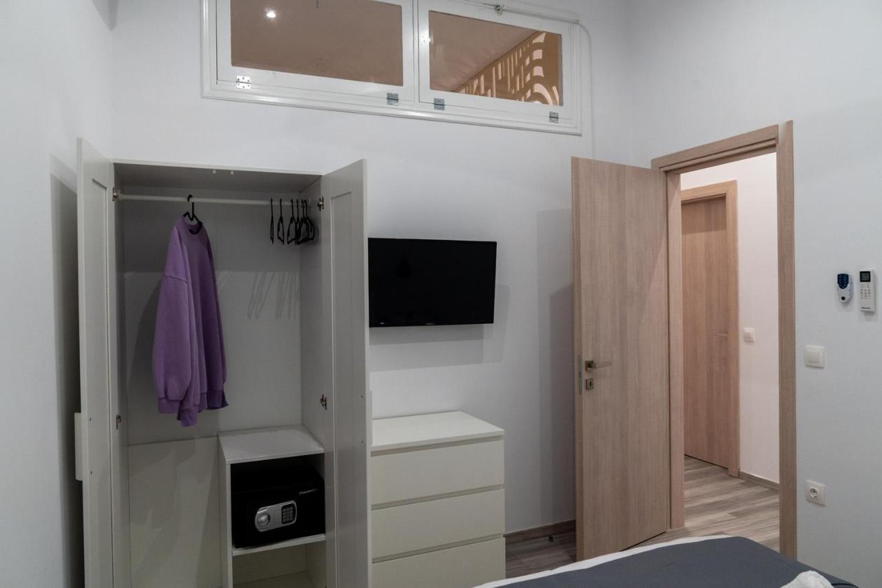 Central Suites Aegina 2 المظهر الخارجي الصورة